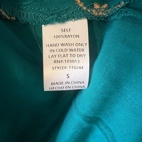 Savanna Jane Teal Classic Dolman Sleeve Embroidered Top - Picture 8 of 9